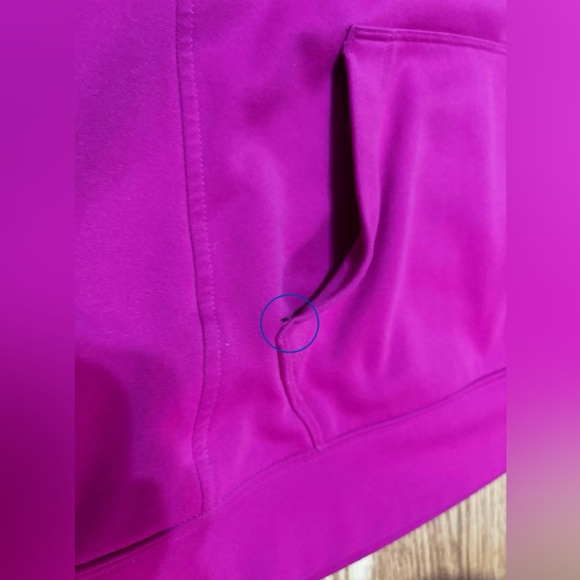 Women’s North Face Hoodie - Picture 4 of 9